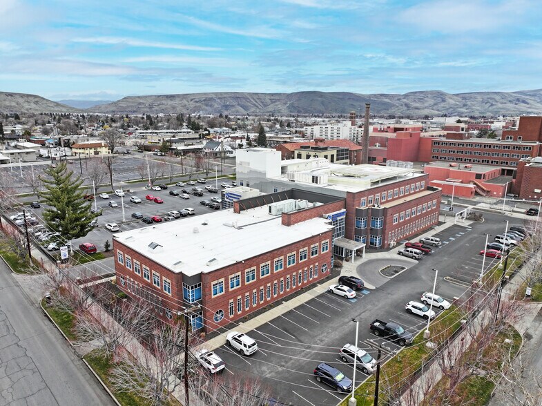 More Photos Of 1005 W Walnut St, Yakima Medical For Lease