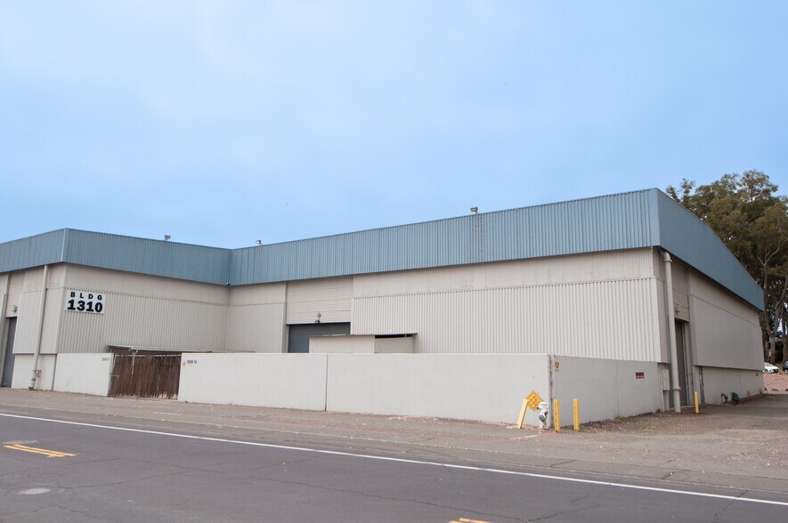 More Photos Of 1175 Railroad Ave, Vallejo Warehouse For Lease