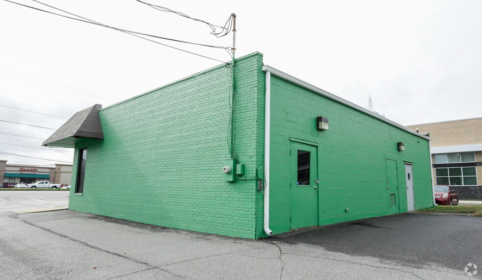 More Photos Of 4448 Virginia Beach Blvd, Virginia Beach Freestanding For Lease
