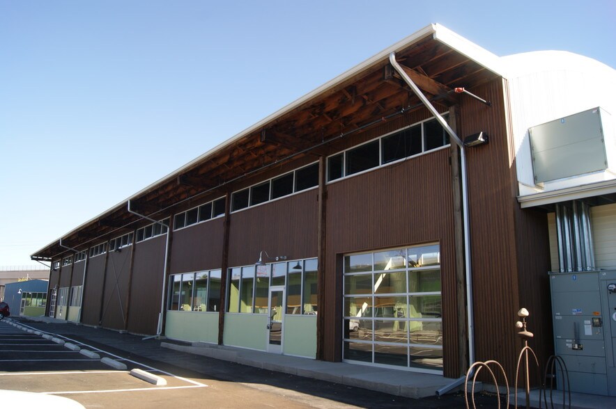 More Photos Of 900 W 1st Ave, Denver Storefront For Lease