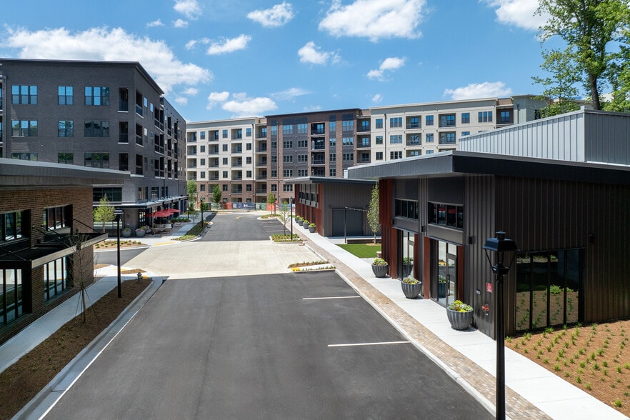 More Photos Of 1400 Lake Hearn Dr, Brookhaven Apartments For Lease