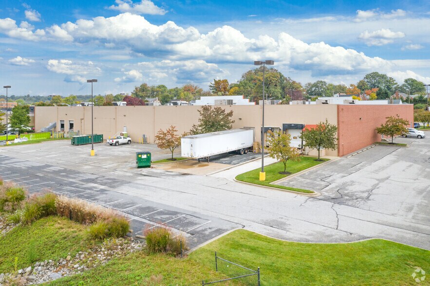 More Photos Of 1920 York Rd, Lutherville Timonium Freestanding For Lease