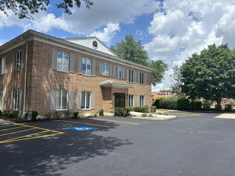 Primary Photo Of 346 Taft Ave, Glen Ellyn Office For Lease