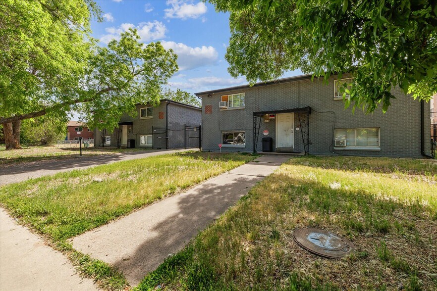 More Photos Of 1923 Dallas St, Aurora Apartments For Sale