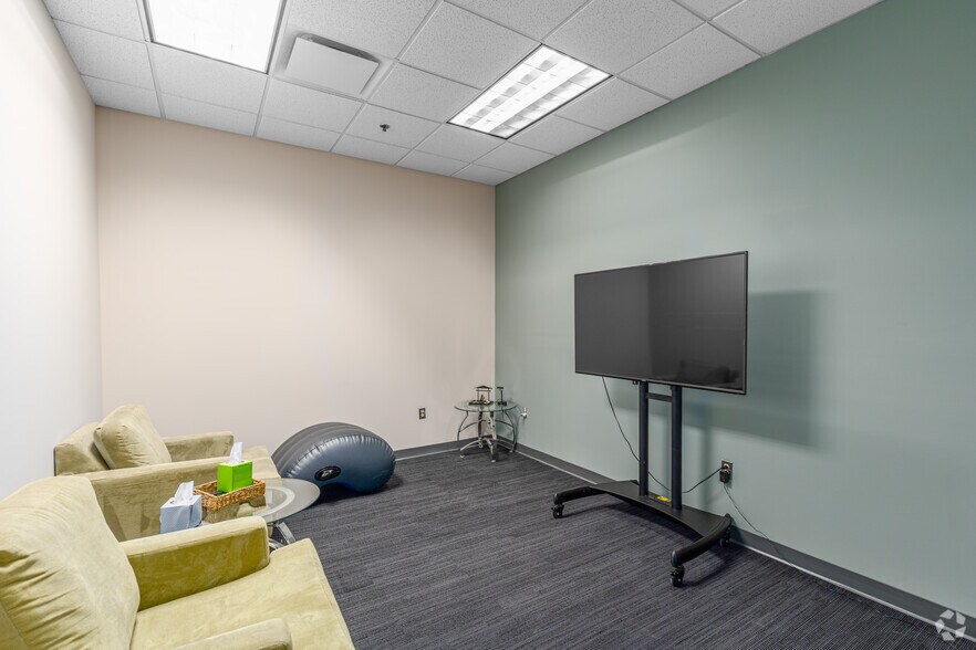 More Photos Of 4051 Ogletown Stanton Rd, Newark Office Residential For Lease