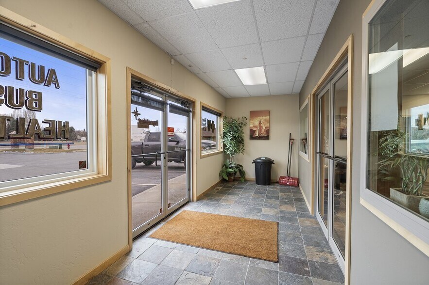 More Photos Of 33 Village Loop Rd, Kalispell Medical For Lease