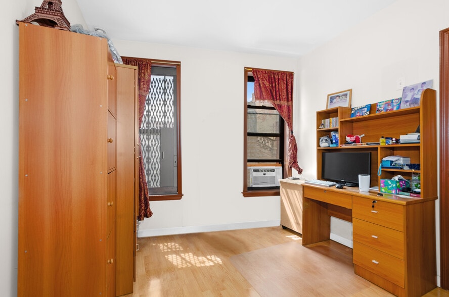 More Photos Of 358-360 Broome St, New York Apartments For Sale