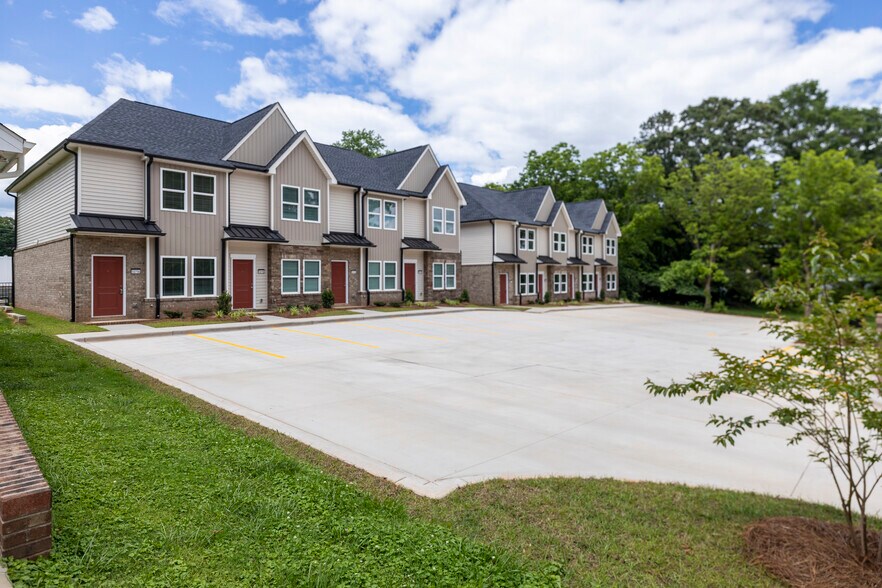 More Photos Of 501 Mill St, Lowell Apartments For Sale