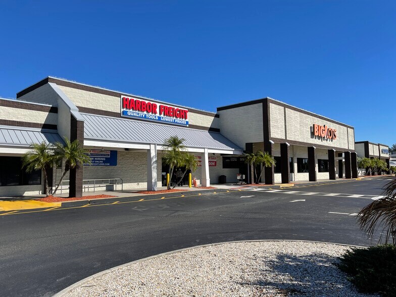 Primary Photo Of 3040-3102 College Ave, Ruskin Unknown For Lease