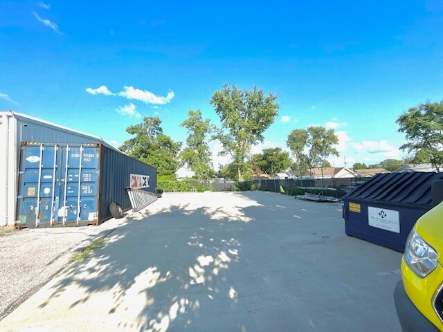 More Photos Of 3202 W Osage St, Pacific Freestanding For Lease