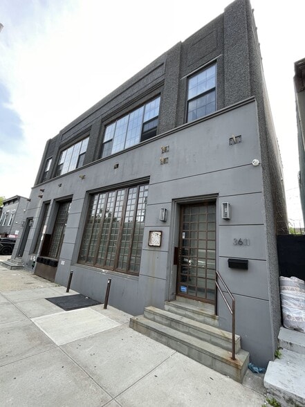 More Photos Of 36-11 33rd St, Astoria Warehouse For Lease