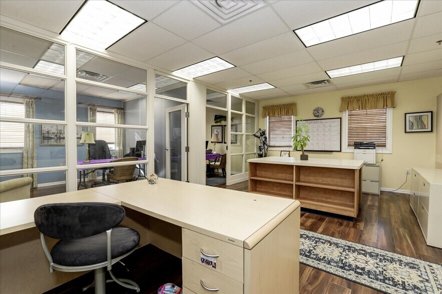 More Photos Of 807 Mantoloking Rd, Brick Office For Sale
