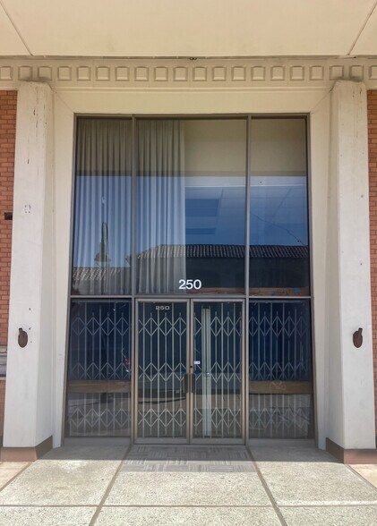 More Photos Of 250 Georgia St, Vallejo Office For Sale