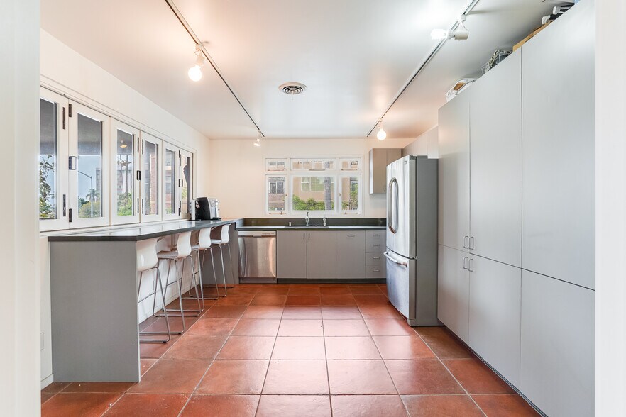 More Photos Of 408 Nutmeg St, San Diego Loft Creative Space For Lease