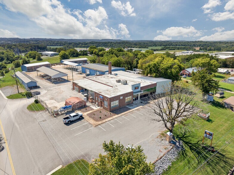 Primary Photo Of 1404 Washington St W, Fayetteville Warehouse For Sale