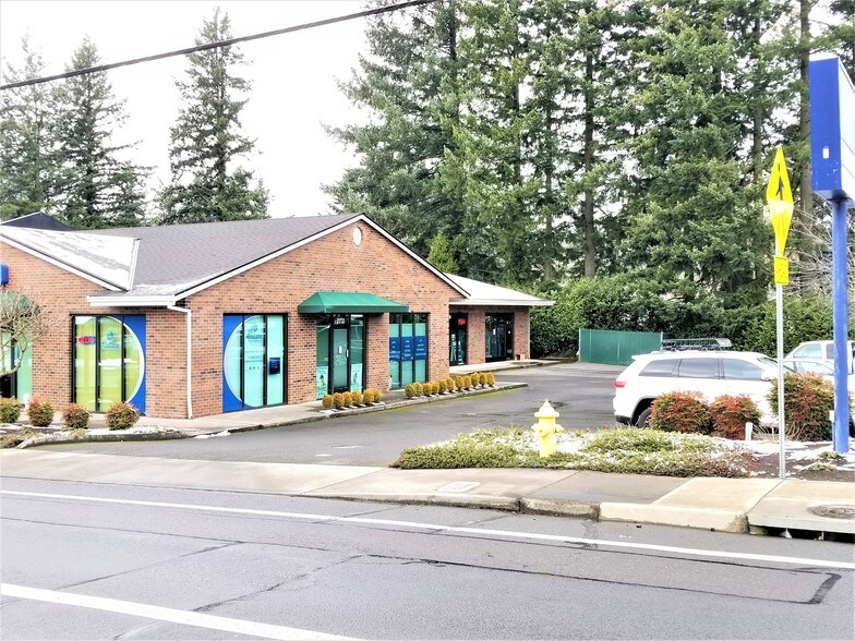 More Photos Of 21721-21739 SE Stark St, Gresham Freestanding For Lease