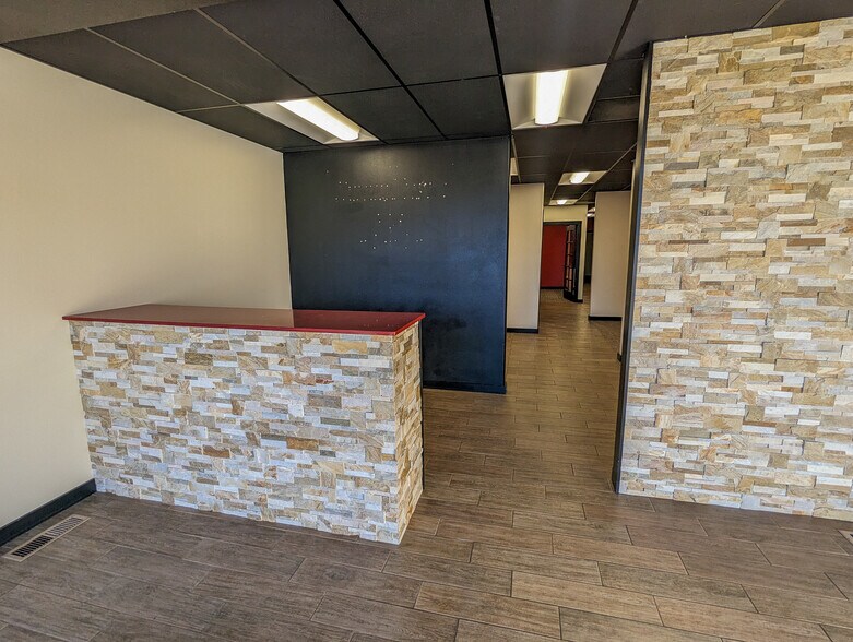 More Photos Of 1112 Adams Ave, La Grande Storefront Retail Office For Sale