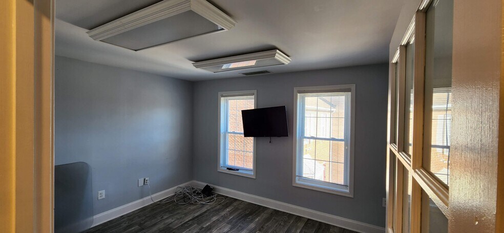 More Photos Of 10395 Democracy Ln, Fairfax Office For Sale