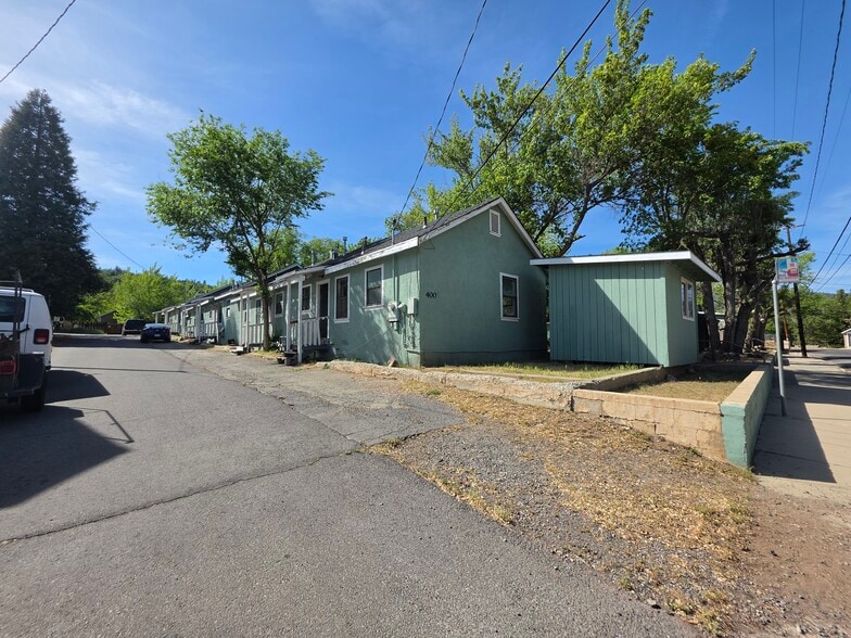 More Photos Of 400 N Roop St, Susanville Apartments For Sale