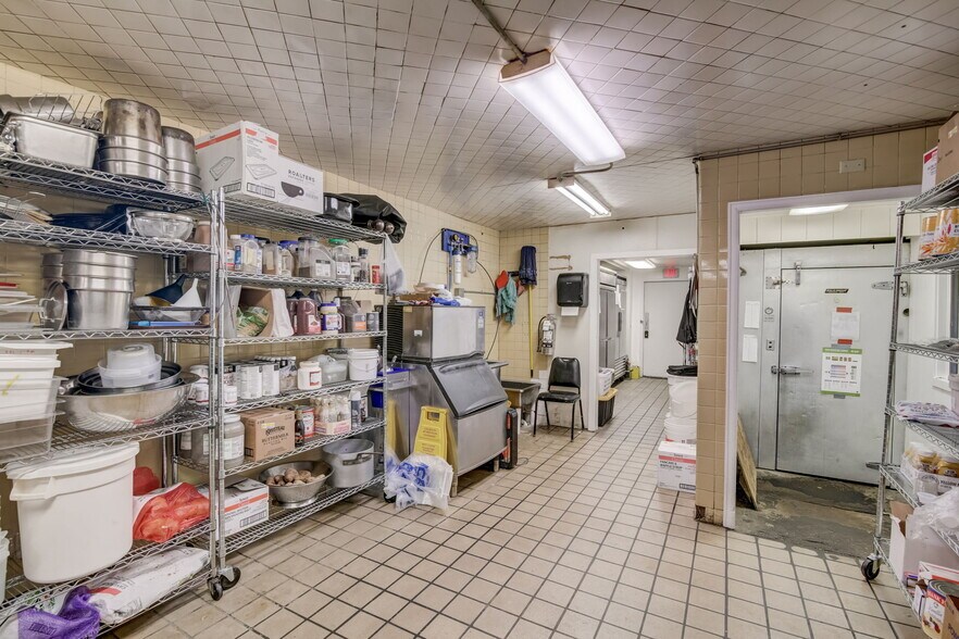 More Photos Of 617 E North St, Poynette Restaurant For Sale