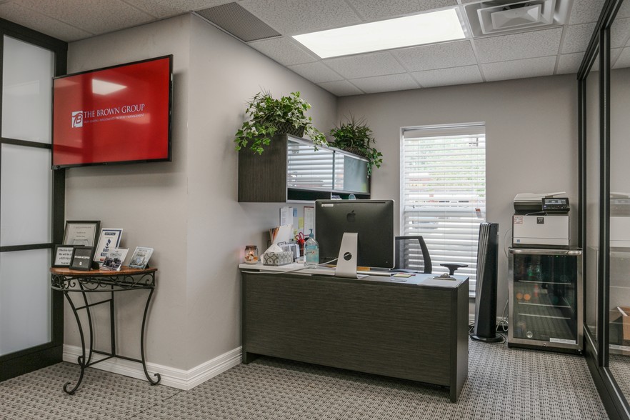 More Photos Of 6001 Nw Expressway, Oklahoma City Office For Sale