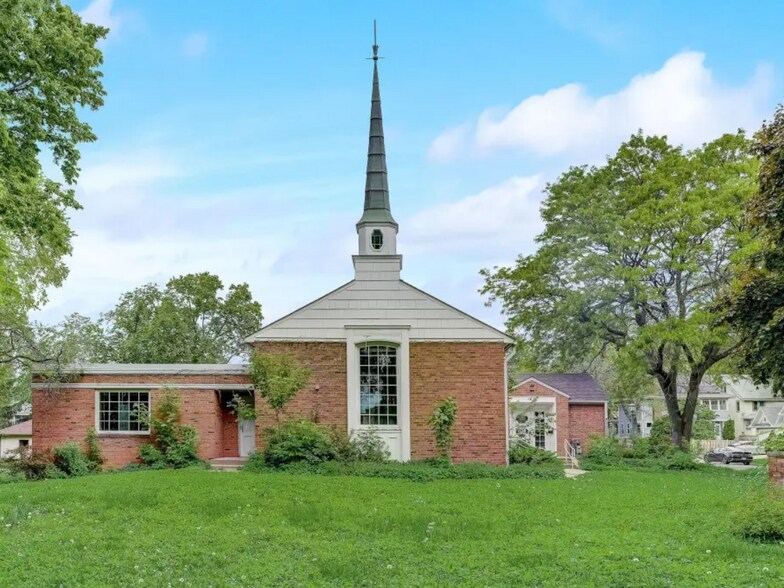 More Photos Of 1671 Summit Ave, Saint Paul Religious Facility For Sale