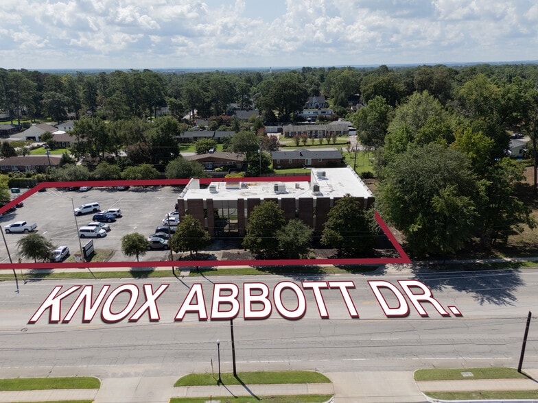 More Photos Of 989 Knox Abbott Dr, Cayce Office For Sale