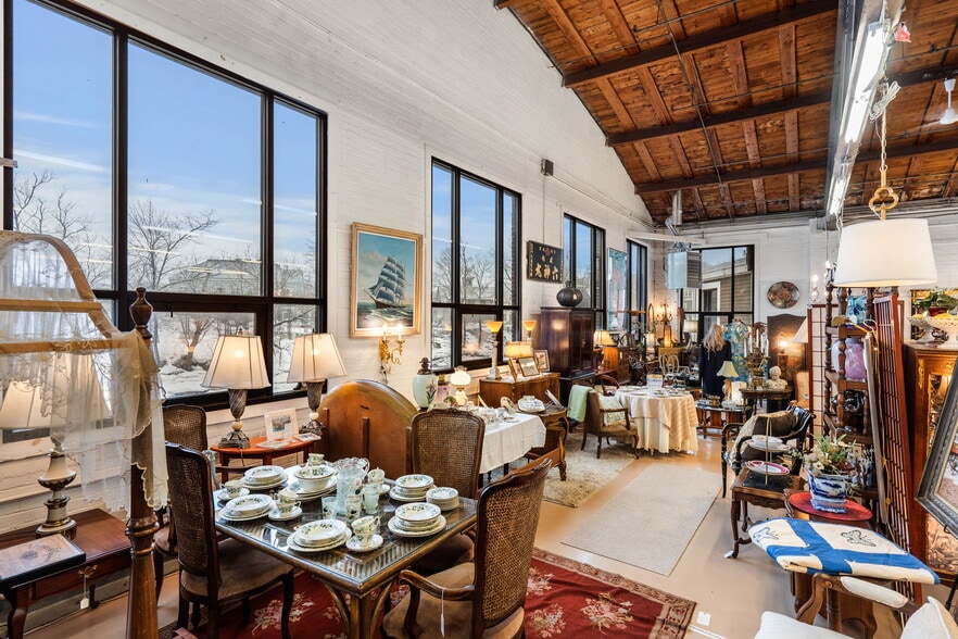 More Photos Of 47 S Main St, Ipswich Storefront Retail Residential For Sale