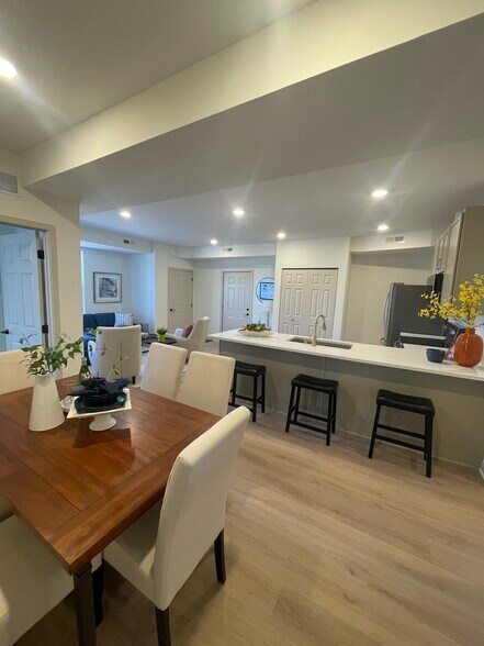 More Photos Of 814 6th St SE, Minneapolis Apartments For Sale