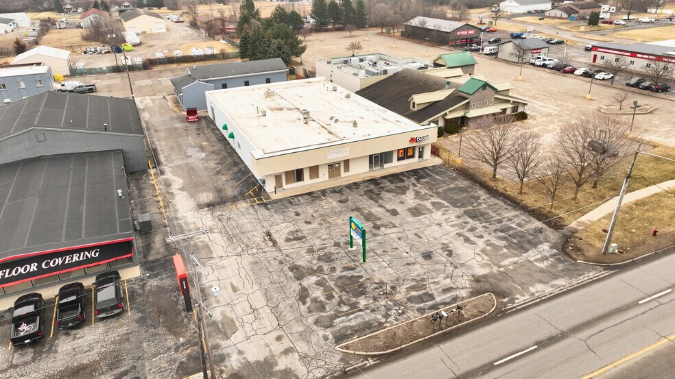 More Photos Of 3220 Bay Rd, Saginaw Storefront For Sale