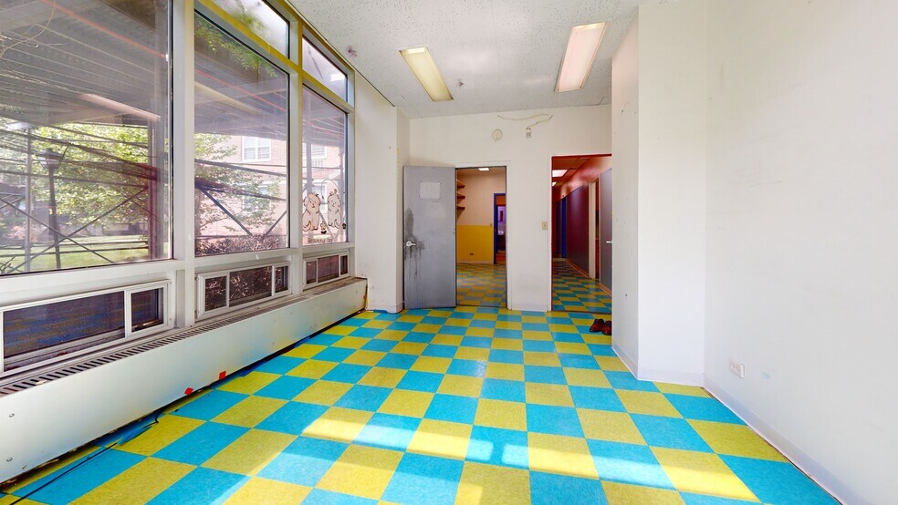 More Photos Of 6010 47th Ave, Woodside Specialty For Lease