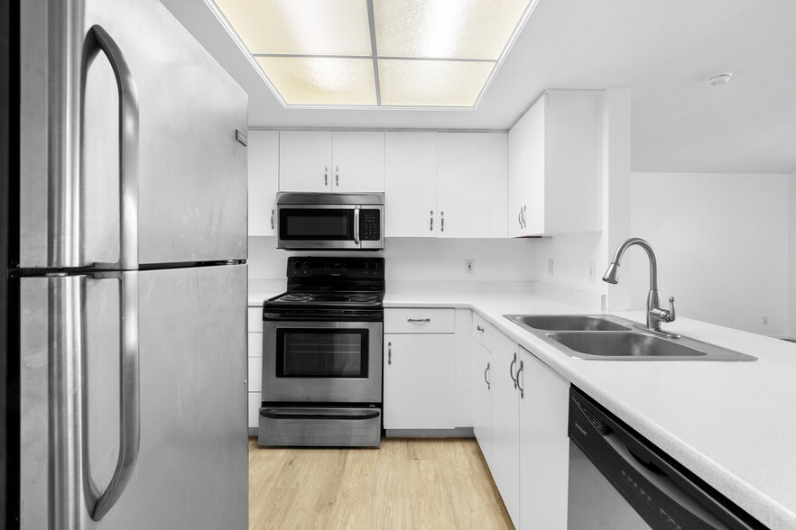 More Photos Of 221 E Fort Union Blvd, Midvale Apartments For Sale