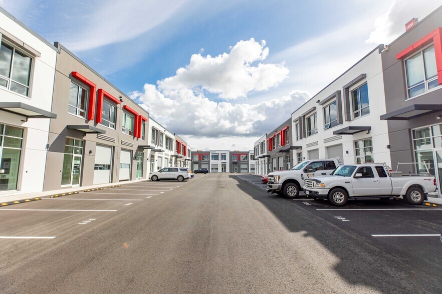 More Photos Of 8380 Ontario St, Vancouver Distribution For Sale