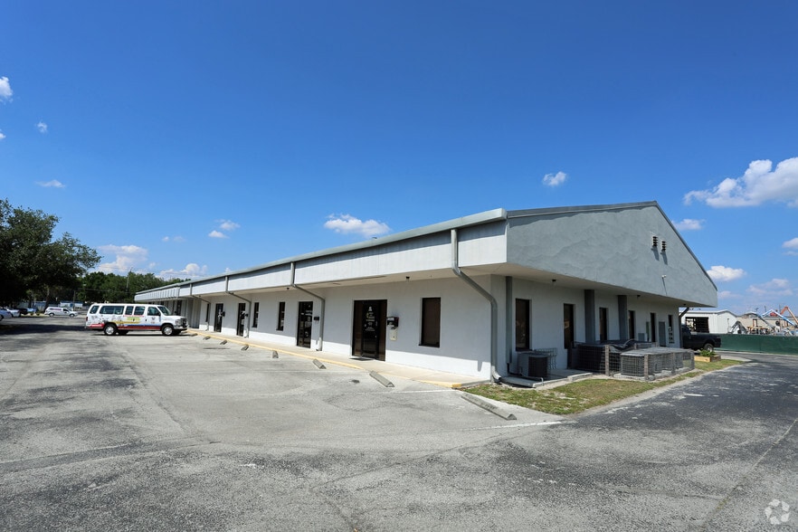 More Photos Of 2225 E Edgewood Dr, Lakeland Office For Lease