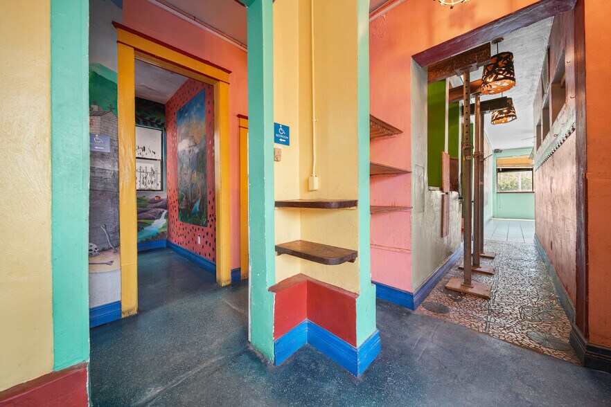 More Photos Of 819 5th St, Miami Beach Freestanding For Sale