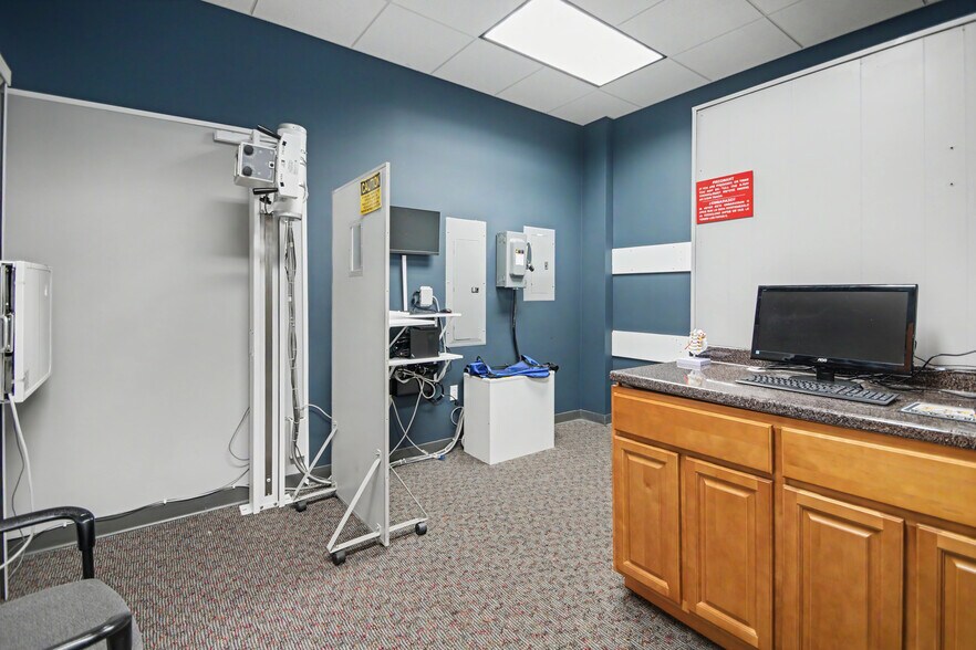 More Photos Of 1600 Horizon Dr, Chalfont Office For Sale