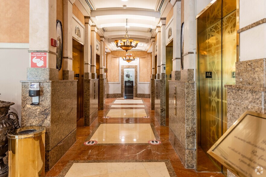 More Photos Of 121 Alhambra Plz, Coral Gables Office For Lease