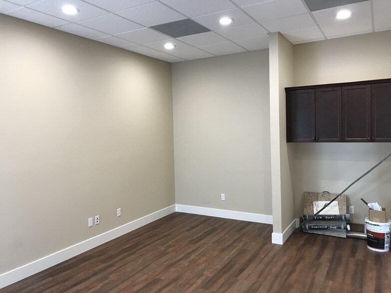 More Photos Of 4685 N Cedar Ave, Fresno Office For Sale