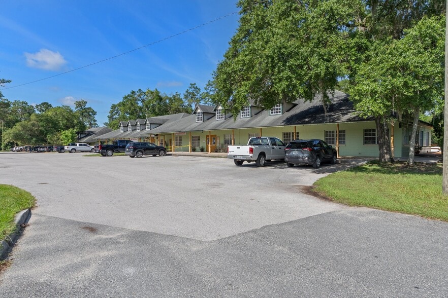 More Photos Of 14100 N Highway 19, Salt Springs Storefront Retail Office For Sale