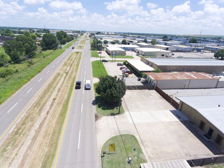 More Photos Of 8516 W Reno Ave, Oklahoma City Manufacturing For Sale