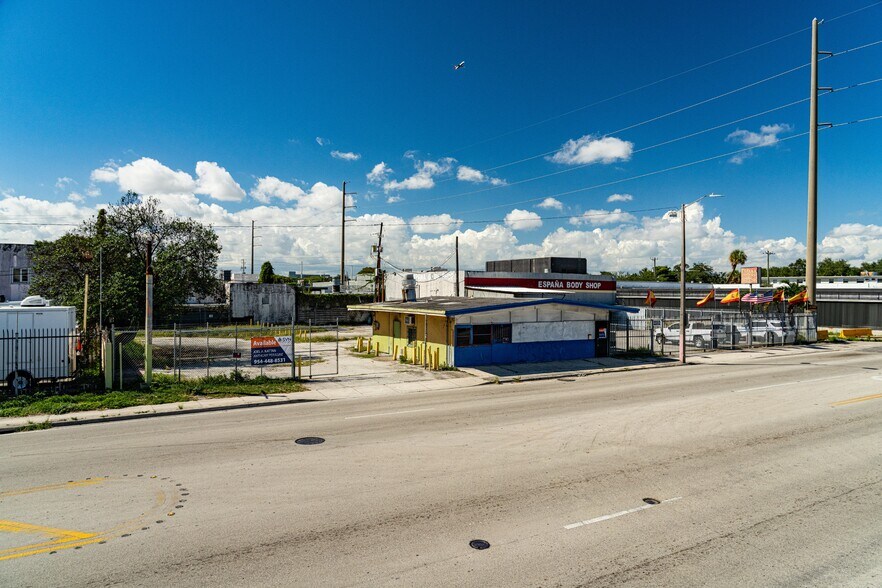 More Photos Of 2200 NW 22nd Ave, Miami Fast Food For Sale