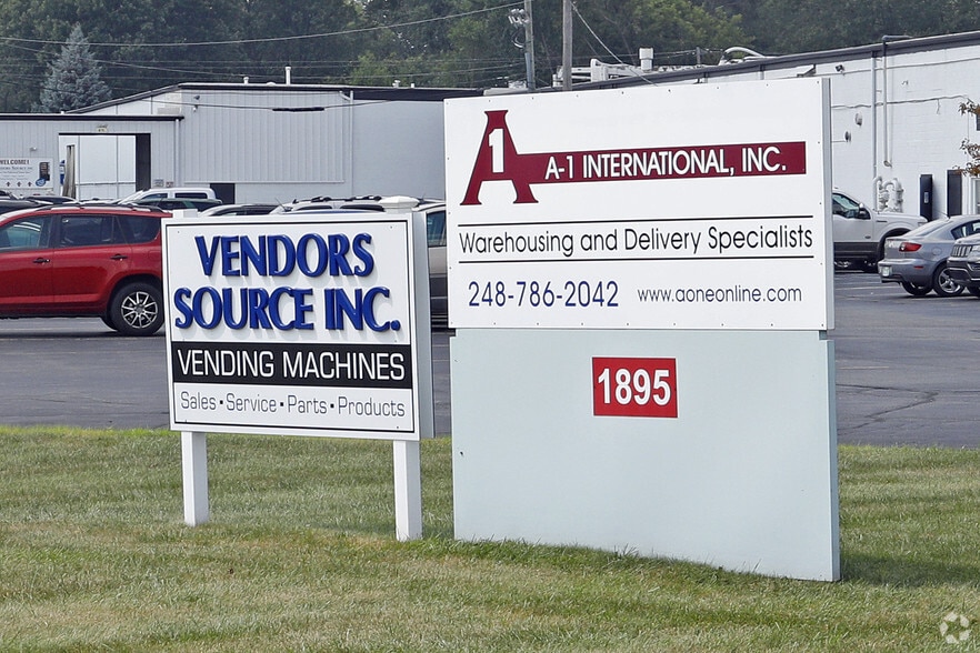 More Photos Of 1955 Stephenson Hwy, Troy Manufacturing For Sale
