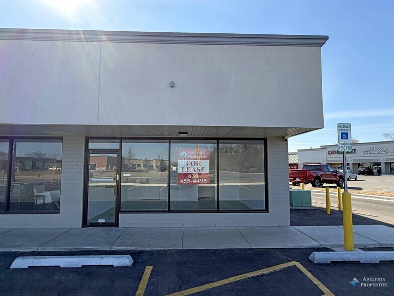 More Photos Of 109 W Romeo Rd, Romeoville General Retail For Lease