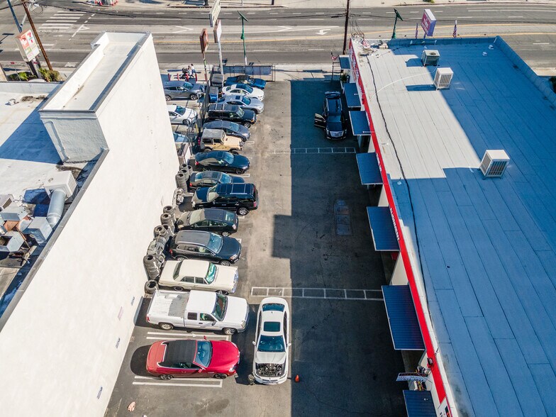 More Photos Of 5569 Reseda Blvd, Tarzana Auto Repair For Lease