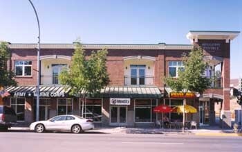 More Photos Of 300-350 E Main St, Pullman Storefront Retail Office For Lease