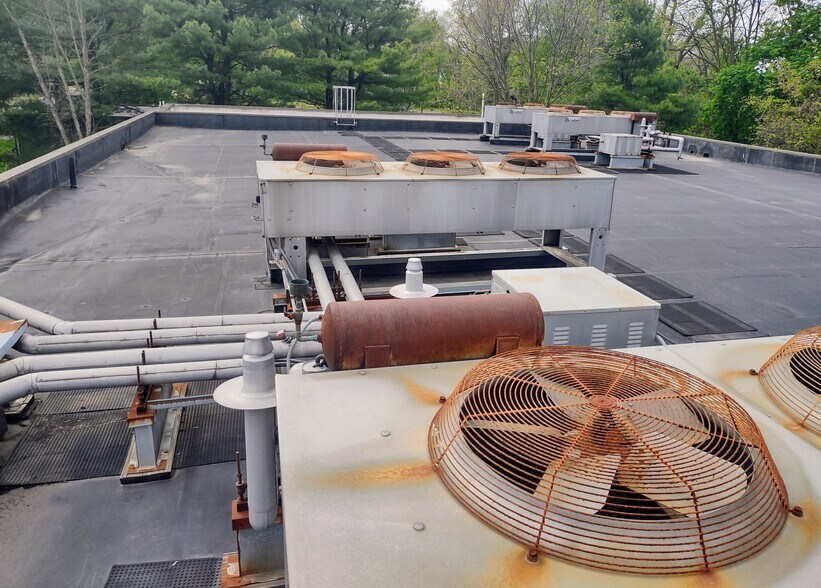 More Photos Of 161 Tarbell St, Akron Telecom Hotel Data Hosting For Sale