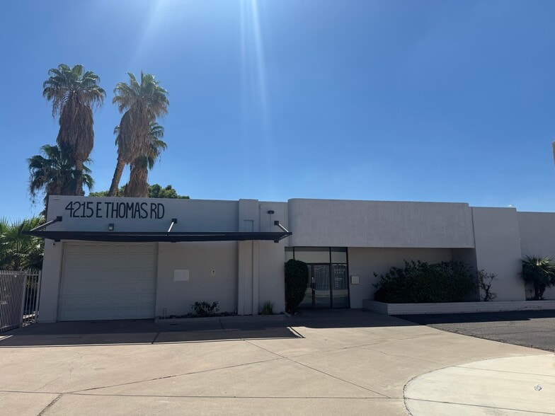 More Photos Of 4215 E Thomas Rd, Phoenix Flex For Lease