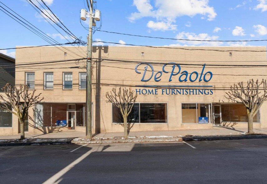 More Photos Of 83-95 Center St, Southington Storefront Retail Office For Lease