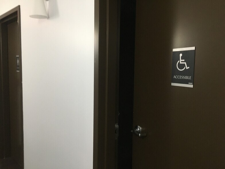 More Photos Of 6108 Bowness Rd NW, Calgary Office For Sale