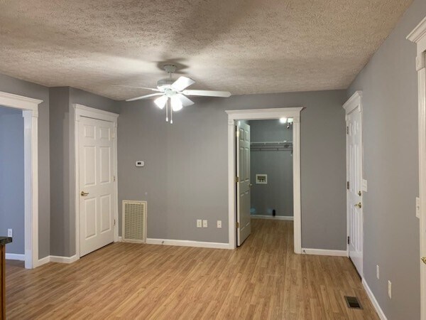 More Photos Of 1420 Hills Chapel Rd, Manchester Apartments For Sale